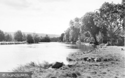 The River c.1960, Pershore