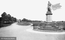 Albert Statue And North Inch 1899, Perth