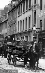 Cart In High Street West 1899, Perth