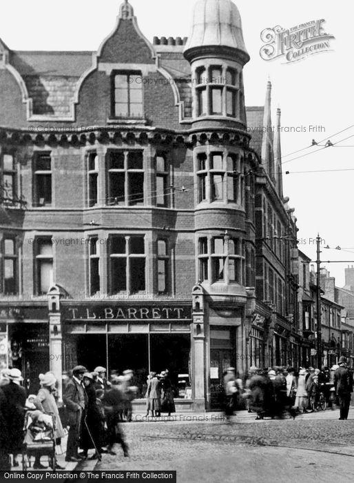 Photo of Peterborough, T L Barrett Department Store 1919