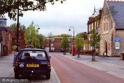 College Street 2004, Petersfield