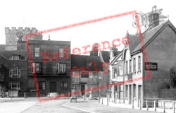 Market Square And George Inn 1898, Petersfield