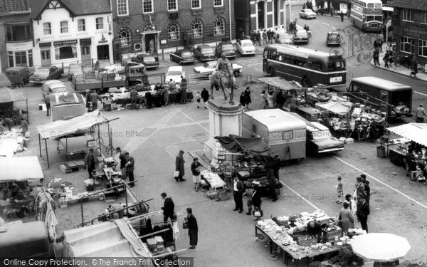 Photo of Petersfield, Market Square c.1965