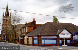 Methodist Church And Corner Shop 2004, Petersfield