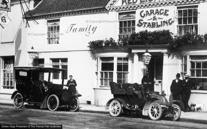 Petersfield, Motor Cars at the Red Lion Hotel 1906