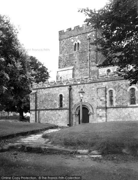 Photo of Petersfield, St Peter's Church c.1955