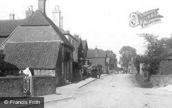 Station Road 1898, Petersfield