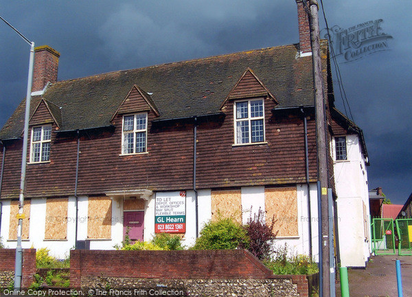 Photo of Petersfield, The Old Drayton Hotel 2005