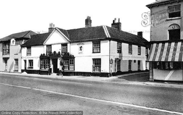 Photo of Petersfield, The Red Lion c.1955