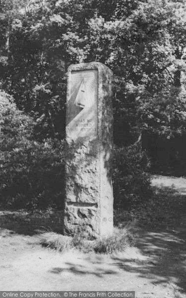 Photo of Petts Wood, William Willett Sundial c.1965