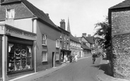Angel Street 1928, Petworth