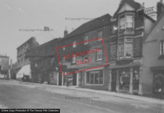 Photo of Petworth, Golden Square 1912