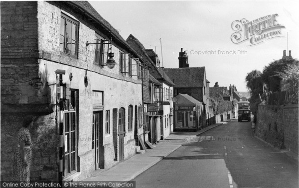 Photo of Petworth, Pound Street c.1950