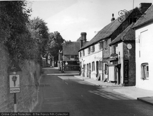 Photo of Petworth, Pound Street c.1950