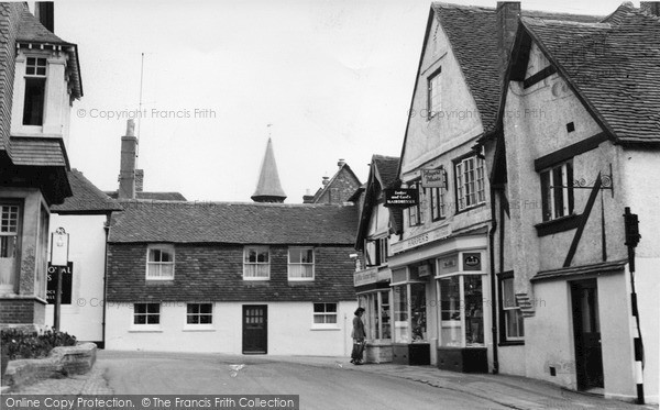 Photo of Petworth, Saddler's Row c.1960