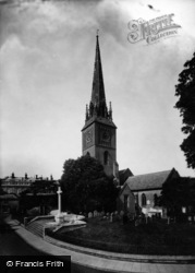 St Mary's Church And War Memorial 1928, Petworth