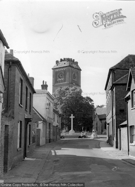 Photo of Petworth, St Mary's Church c.1950