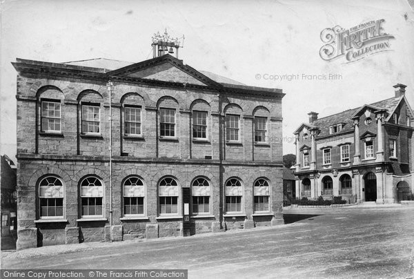 Photo of Petworth, Town Hall And Bank 1906