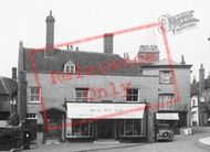 W.R.Syer Menswear, The Square 1936, Petworth