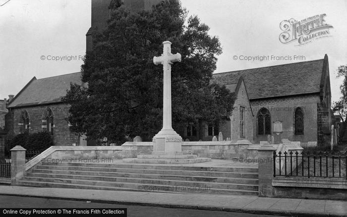 Photo of Petworth, War Memorial 1921