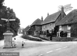 Ball Road 1929, Pewsey