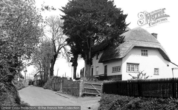 Photo of Pewsey, Coopers Arms c.1955