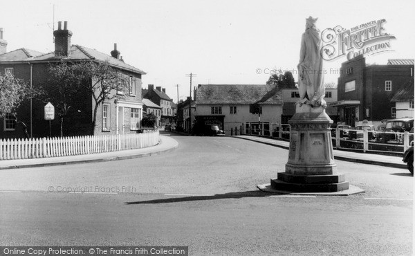 Photo of Pewsey, King Alfred Statue And High Street c.1960