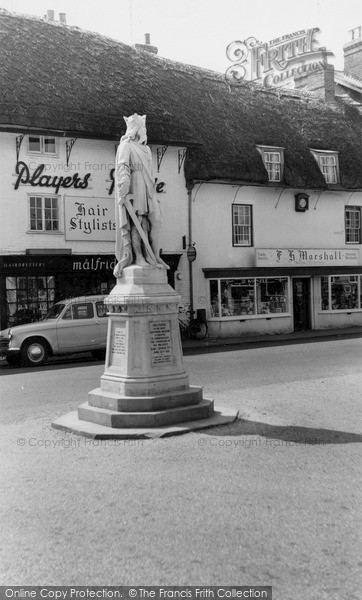 Photo of Pewsey, King Alfred Statue c.1960