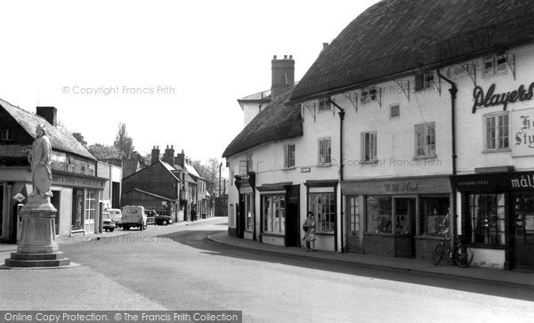 Photo of Pewsey, Market Place c.1960