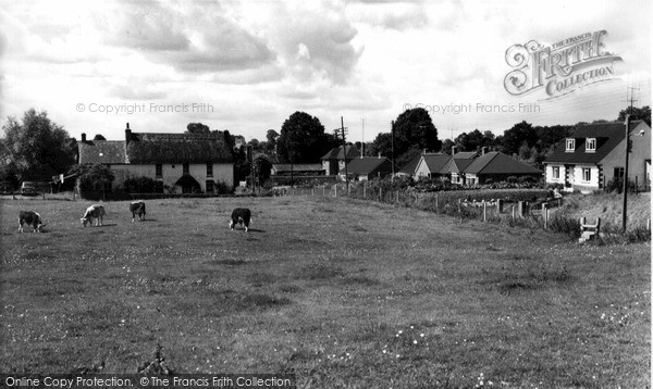 Photo of Pewsey, Milton Road c.1960