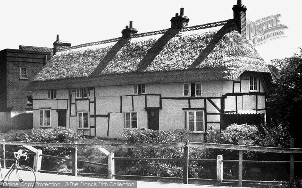 Photo of Pewsey, Old Cottages c.1955