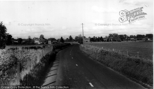 Photo of Pewsey, Salisbury Road c.1965