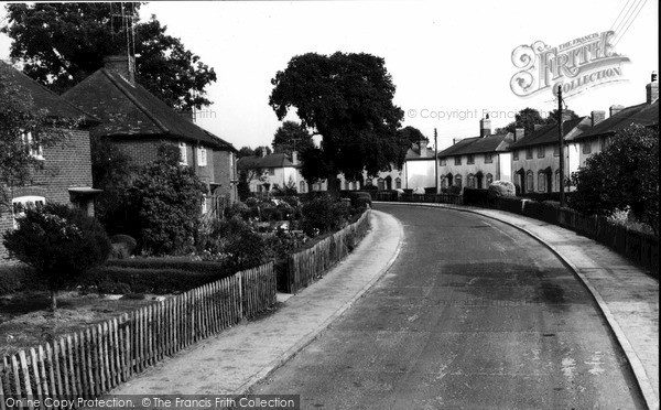 Photo of Pewsey, The Crescent c.1960