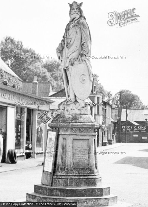 Photo of Pewsey, The King Alfred Statue c.1955