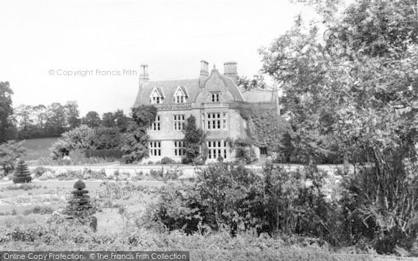 Photo of Pilton, Burford House c.1960