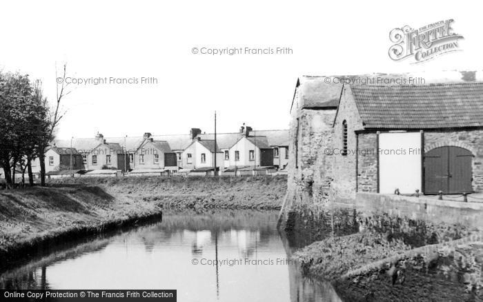 Photo of Pilton, River Yeo c.1940