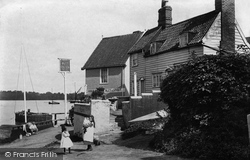 The Butt And Oyster Inn 1909, Pin Mill
