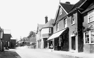 Village 1901, Plaxtol