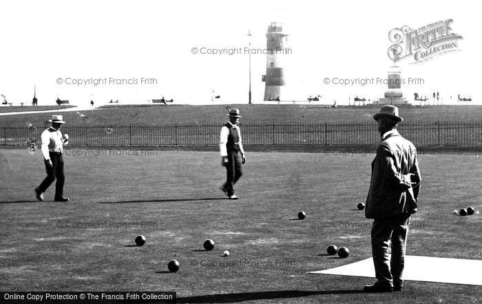 Photo of Plymouth, A Game Of Bowls, The Hoe Bowling Green 1918