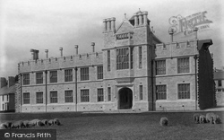 College 1889, Plymouth