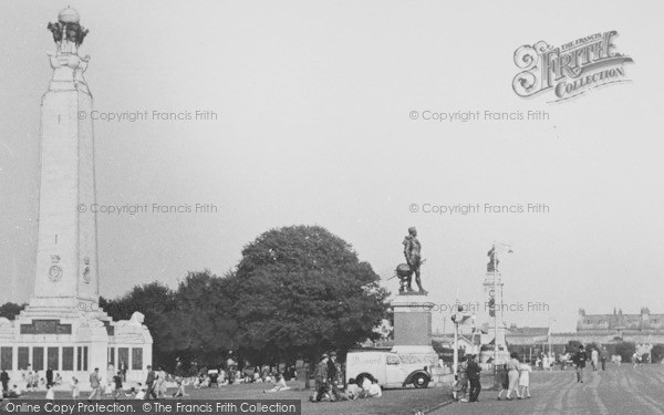 Photo of Plymouth, Hoe And War Memorial c.1950