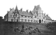 Mutley Western College 1890, Plymouth
