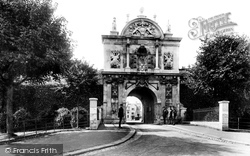 Royal Citadel Gate 1924, Plymouth