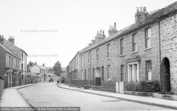 Photo of Pocklington, London Street c.1960