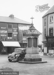Victoria Monument, Market Place c.1955, Pocklington