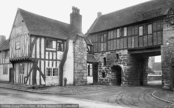 Photo of Polesworth, Gatehouse 1924