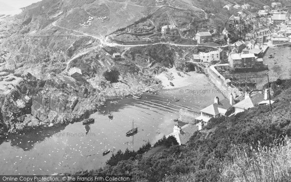 Photo of Polperro, Harbour 1928