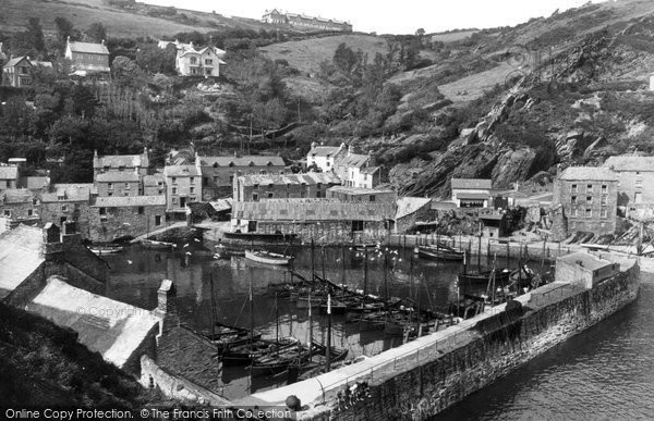 Photo of Polperro, The Harbour 1928