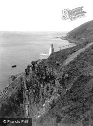 The Lighthouse 1928, Polperro