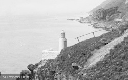 The Lighthouse 1928, Polperro